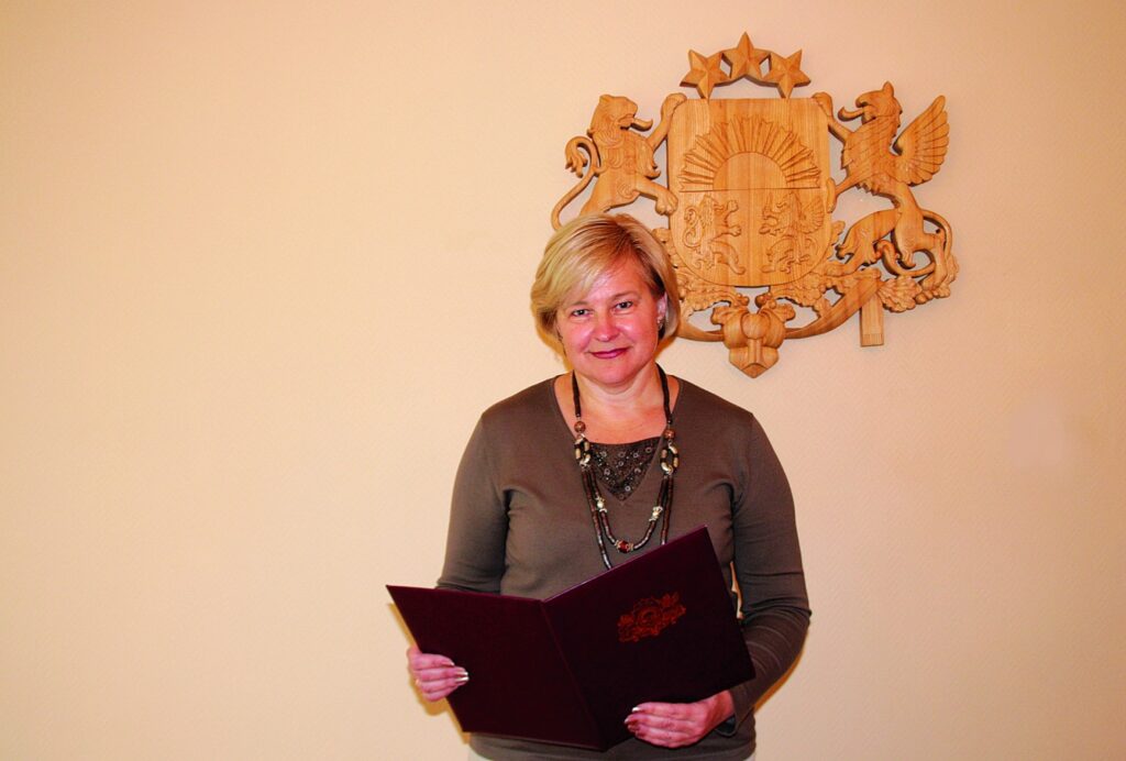 Valkas novada Dzimtsarakstu nodaļas vadītāja Māra Zeltiņa arī turpmāk aicina izmantot nodaļas pakalpojumus neatkarīgi no klienta dzīvesvietas.
Autors: Aldis Dubļāns