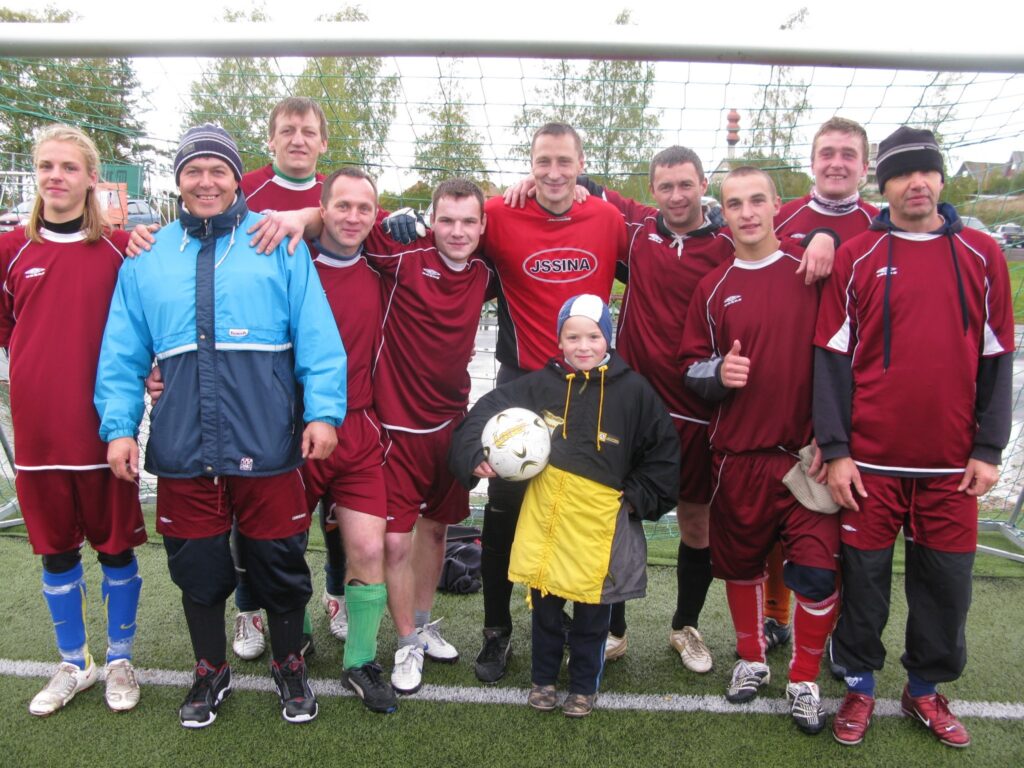 Sacensībās “Taizeļa kauss” futbolā uzvarēja komanda “Lizums” no Gulbenes novadā.
Autors: Sandra Pētersone