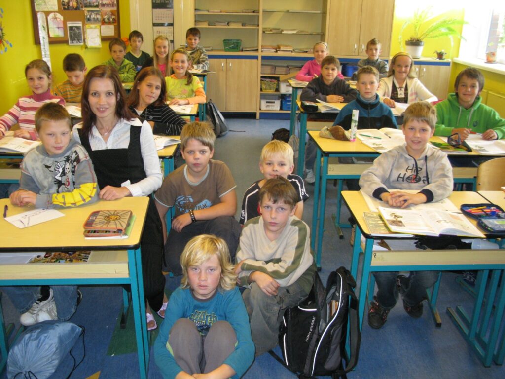 Strenču novada vidusskolas audzēkņu un pedagogu aptaujā par labāko skolotāju atzīta Ginta Beiša. Par viņu balsoja arī audzināmā 4. klase. 
Autors: Sandra Pētersone