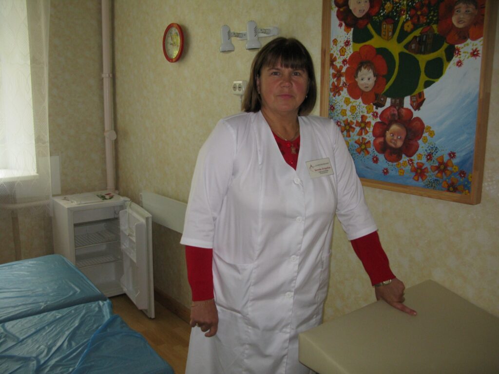 SIA “Sarkanā Krusta Smiltenes slimnīca” valdes priekšsēdētāja Sarmīte Zvirgzdiņa cer, ka izdosies projekts bijušās dzemdību nodaļas telpās (attēlā) atvērt sociālās aprūpes gultas. 
Autors: Sandra Pētersone