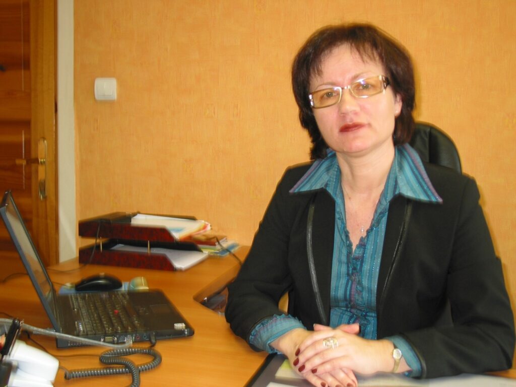 Valkas novada domes priekšsēdētāja vietniece Unda Ozoliņa neieņem desmit dažādus amatus, kā to apgalvo Osipova partijas Valkas nodaļas biedri. 
Autors: Inga Karpova