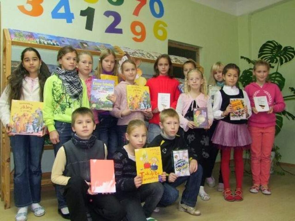 Smiltenes Trīs pakalnu pamatskolā lasītprieks nav zudis. Jau trešo gadu skolēni iesaistās projektā “Bērnu žūrija”.
Autors: No personīgā arhīva