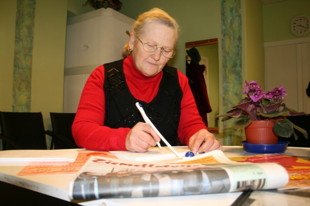 Ērģemes pagasta iedzīvotāja Maiga Putniņa uzskata, ka pasūtīt “Ziemeļlatviju”, izmantojot automātisko maksājumu, ir ērti, īpaši laukos dzīvojošiem.
Autors: Inga Karpova