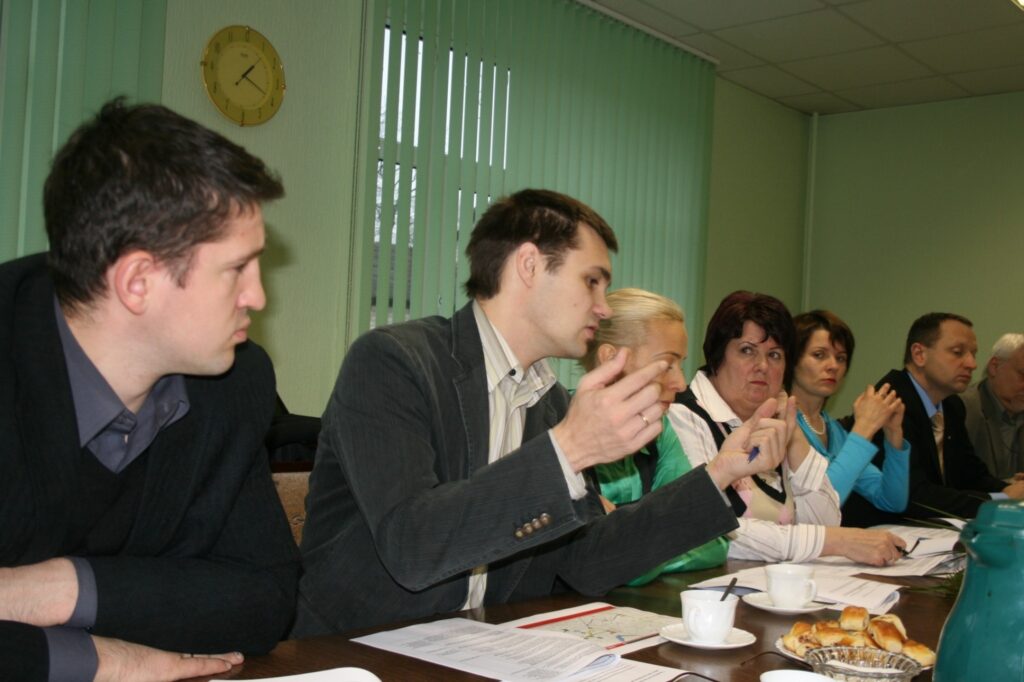 Vakar Valgas novada domes administrācija ierosināja atbalstīt ieceri jūlijā abām dvīņu pilsētām piedalīties autorallija rīkošanā. 
Autors: Inga Karpova