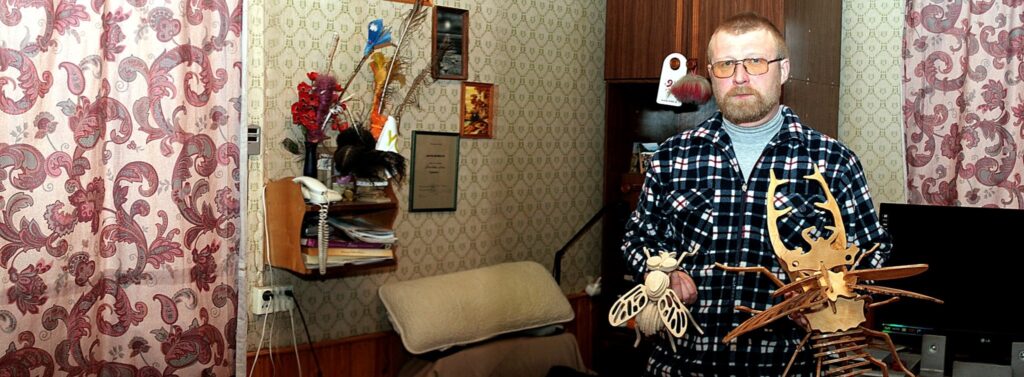 Dzintars laukos patiešām jūtas “savā elementā”. “Tā kā esmu dzimis laucinieks, tad arī tagad man te ir labi. 
Autors: Aldis Dubļāns