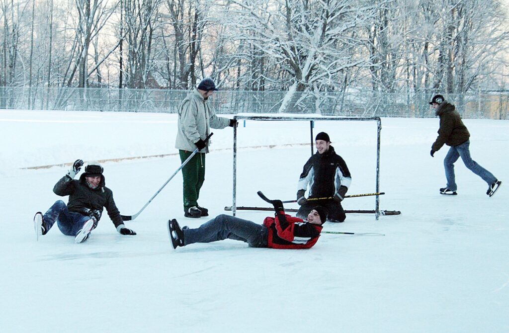 Slidotāji priecājas, ka šī ir vienīgā vieta pilsētā, kur pašiem nav jātīra sniegs.
Autors: Aldis Dubļāns