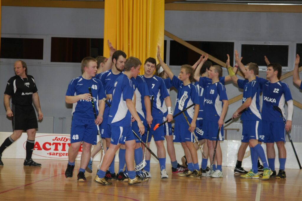 Florbola kluba “Valka” Vidzemes 2. līgas komandu konkurencē pašlaik turnīra tabulā atrodas 2. vietā.
Autors: Aldis Dubļāns