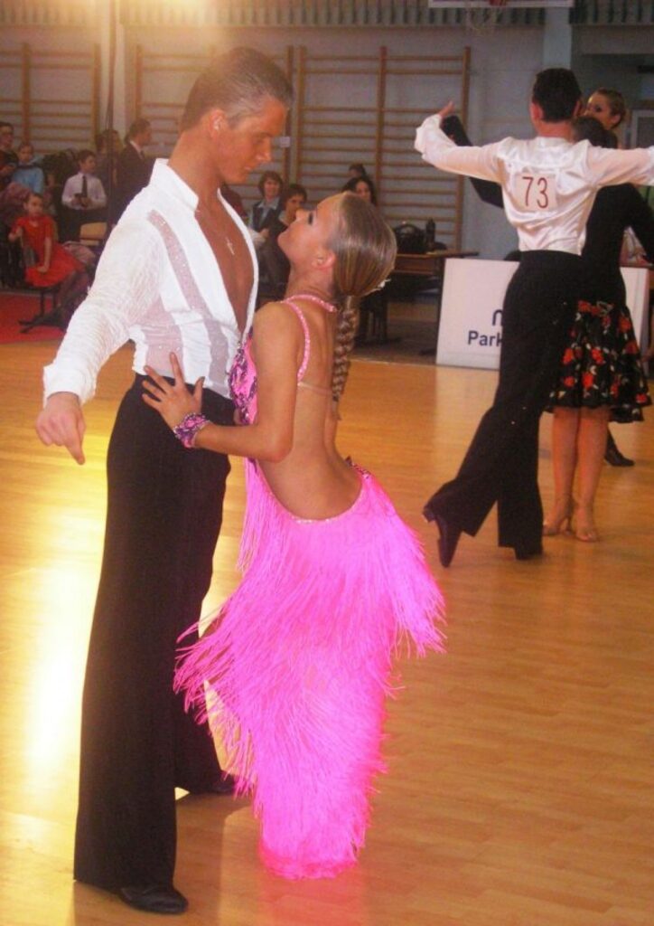 Progresējis ir sporta deju dejotājs no Smiltenes Artūrs Caune. Viņš kopā ar partneri Megiju Grunbergu augsta līmeņa sacensībās guva uzvaru.
Autors: No personīgā arhīva