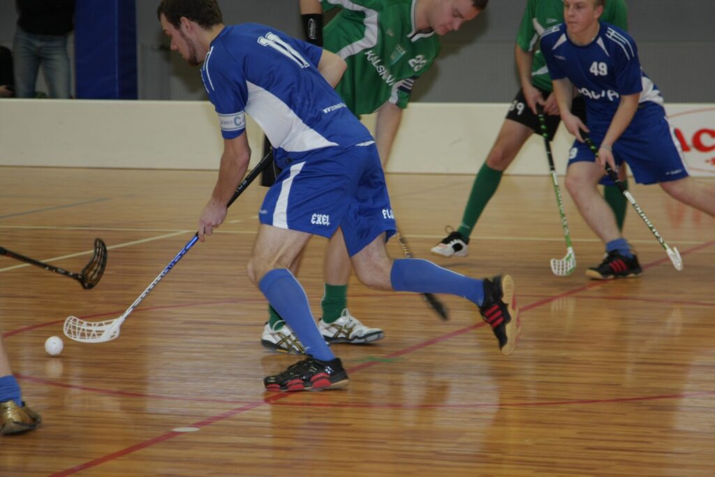 Uzbrūk FK “Valka” kapteinis Gunārs Ozoliņš. Viņam šajā čempionātā jau 32 rezultativitātes punkti.
Autors: Aldis Dubļāns