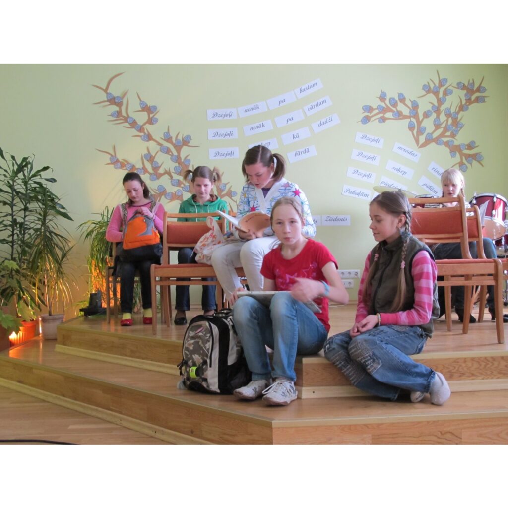 Fotoreportāža no Valkas un Strenču novada skatuves runas konkursa, kas notiek šodien Valkas novada bērnu interešu centrā 