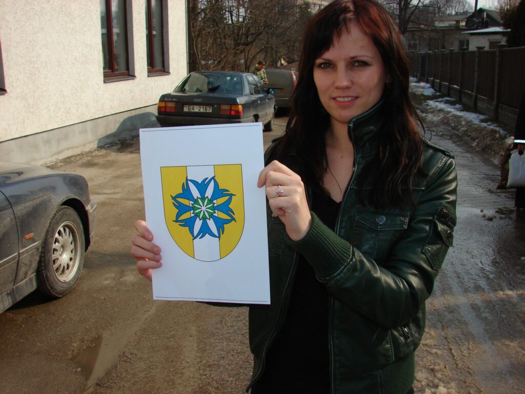 26 gadus vecā brantēniete Ginta Špate jau iekļuvusi vēsturē kā Smiltenes novada ģerboņa skices autore. Papildu tiešajam darbam Ginta darbojas mākslas lauciņā.
Autors: Sandra Pētersone