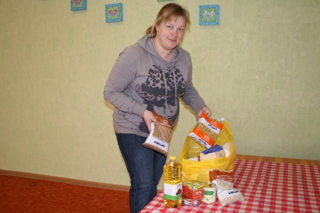 Ilze Leicāne apliecina, ka sociālie darbinieki rūpīgi izvērtēja,  kurai ģimenei visvairāk nepieciešama palīdzība.
Autors: Aivars Zilbers