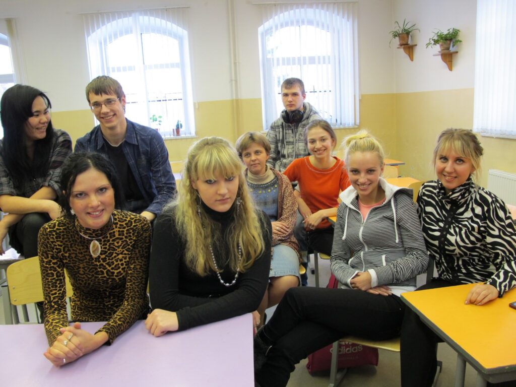 “Aktīvi, skaļi un spilgti,” - tā savu 12.c klasi raksturo klases audzinātāja Vineta Skutāne.
Autors: Inga Karpova