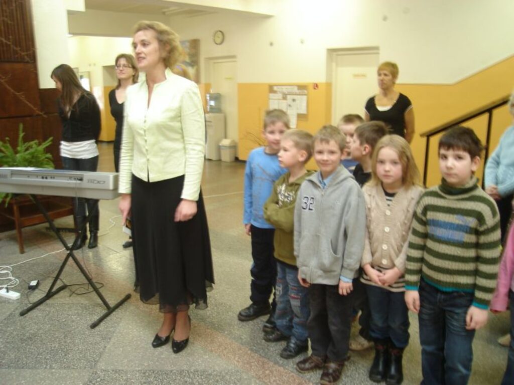 Izstādi skolā ar uzrunu atklāja Variņu pamatskolas direktore Agita Birkenšteina.
Autors: Sandra Pētersone