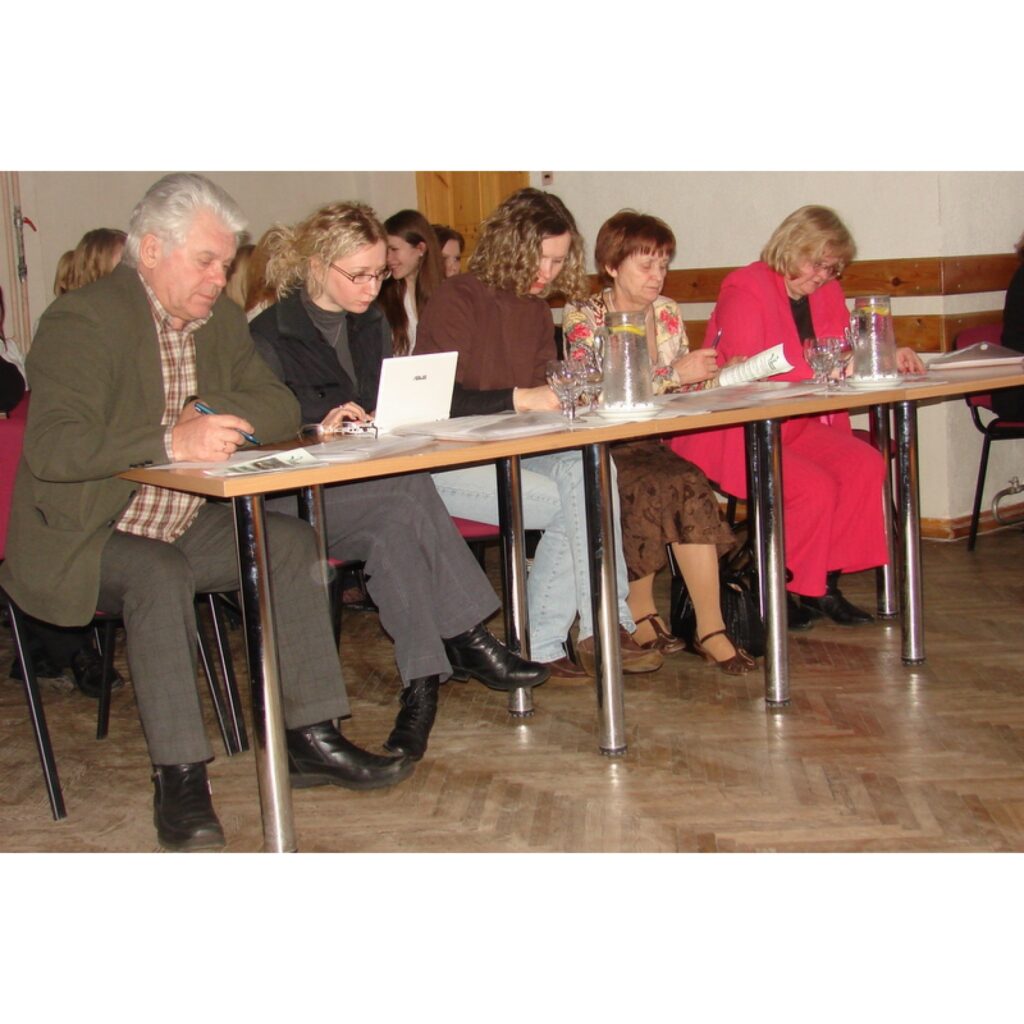 Ik gadu profesionālo izglītības iestāžu audzēkņi gatavojas “Amatnieku svētkiem”. Šogad tie ir X Latvijas skolu un jaunatnes dziesmu un deju svētku neatņemama sastāvdaļa, lai turpinātu amatnieku darba tradīciju un prasmju atspoguļošanu...
Autors: Santa Sinka