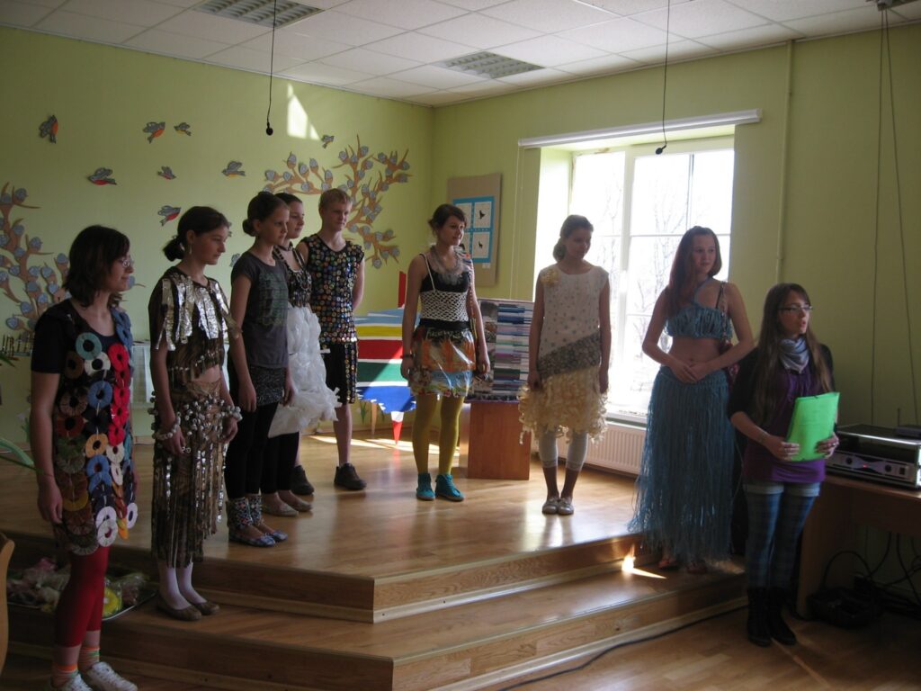 Vijciemieši konkursam Madonā piedāvā astoņus fantastiskus “zaļos” tērpus. 
Autors: No personīgā arhīva