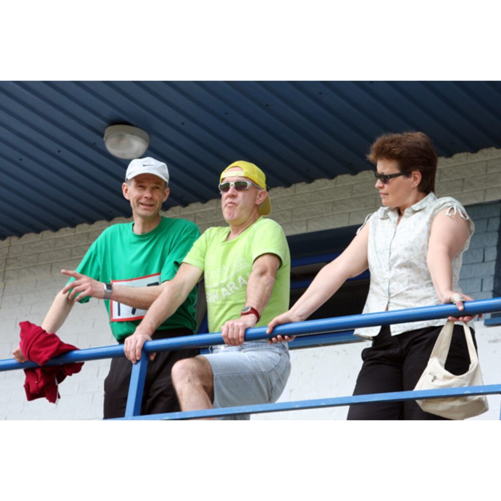 Pāvela Loskutova kausa izcīņa, kas katru gadu notiek 10 kilometru skrējienā pa Valkas un Valgas ielām. Šoreiz uzvarēja ventspilnieki. Sieviešu konkurencē 2. un 3. vietu ieņēma gargabalnieces no Kenijas.
Autors: Aldis Dubļāns