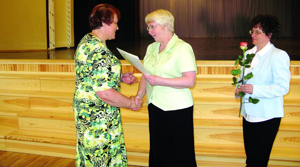 Centra “Mice” 11. mazpulka vadītāja Silvija Dorša saņēma Latvijas Republikas Ministru prezidenta Pateicības rakstu par nozīmīgu ieguldījumu skolēnu patriotiskajā audzināšanā. 
Autors: Inguna Medne