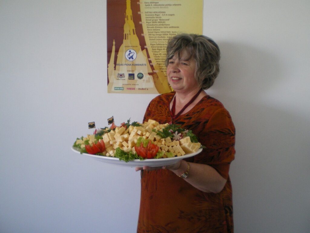 “Svētki būs skaisti un garšīgi – kā vienmēr!” jau laikus gatavoties lielajam pasākuma rosina “Siera kluba” valdes priekšsēdētāja Vanda Davidanova.
Autors: Ingūna Johansone