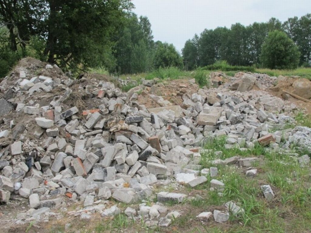 Biedrības “Alko klubs” valdes priekšsēdētājs Ritvars Ozoliņš cer, ka jaunā BMX trase būs gana moderna. To izbūvei būs vajadzīgi cietie būvgruži. 
Autors: Aldis Dubļāns