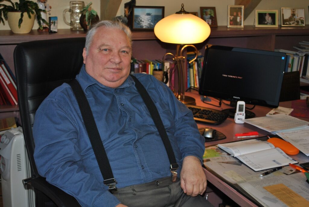 Vitālijam Rodinam Strenču novada dome piešķīrusi titulu “Strenču pilsētas Goda pilsonis”, novērtējot viņa lielo ieguldījumu psihoneiroloģiskās slimnīcas attīstībā.
Autors: Sandra Pētersone