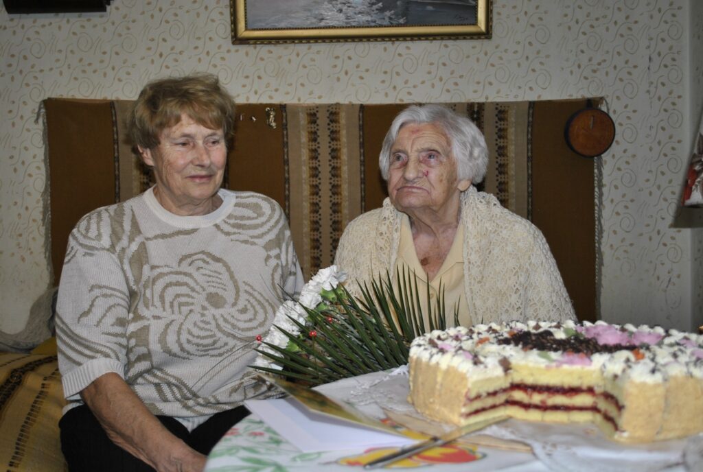 Šobrīd Emma Linga dzīvo kopā ar meitu Elgu Tarvīdu, bijušo kuģa ārsti
Autors: Sandra Pētersone