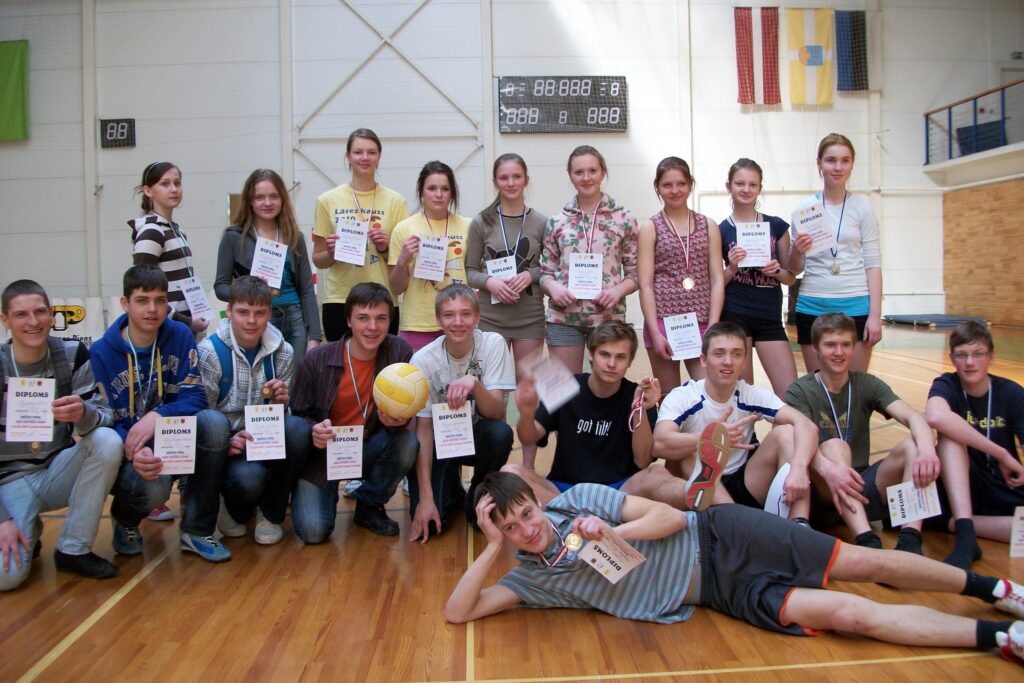 Smiltenes novadā noskaidroti spēcīgākie volejbolisti 7. - 9. klašu grupā.
Autors: No personīgā arhīva