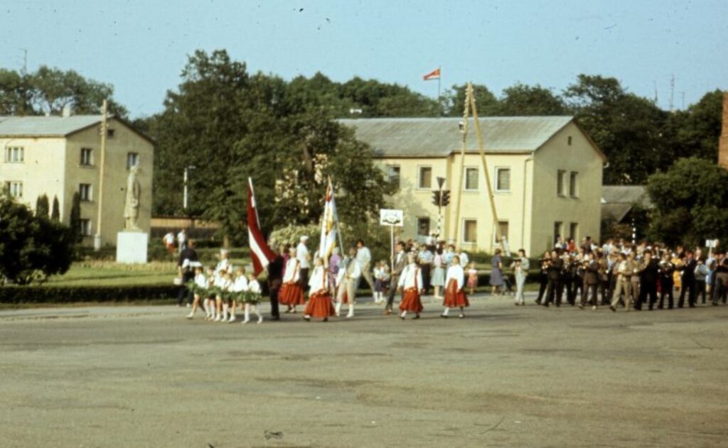 Autors: no Pirro ģimenes arhīva
