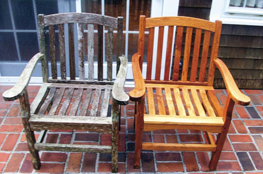 Attēlā pa labi ir redzams gluži jauns krēsls. Pēc speciālas apstrādes tā pati mēbele (no kreisās) ieguvusi izteiktu nodiluma efektu. Dažādas virsmas var vecināt, arī izmantojot speciālas krāsas.
Autors: pioneerdeaninprom.com