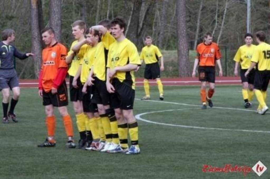 Autors: www.smiltenesfutbols.lv