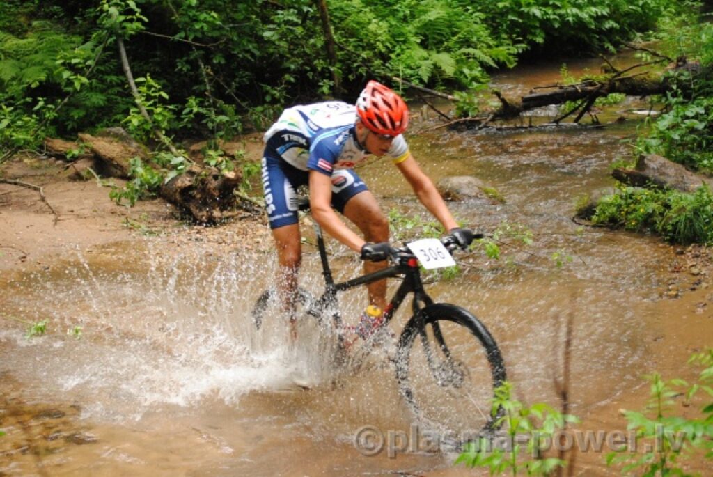 (No bijušā Valkas rajona sportistiem 67 kilometru garo sitanci visātrāk veica 