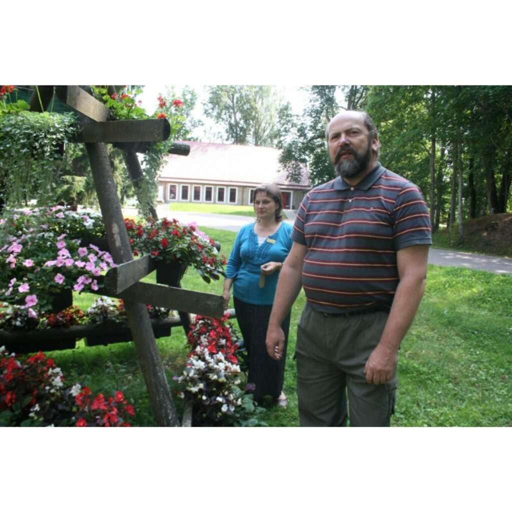 Šovasar Jērcēnmuižas parks un vēsturiskais muižas ēku komplekss ir ieguvis jaunu seju.
Īstenojot vairākus projektus, vecās muižas ēkas – klēts un stallis ir atjaunotas, savukārt vietējais mednieku kolektīvs restaurētajā klētī ir iekārtojis...
Autors: Aivars Zilbers