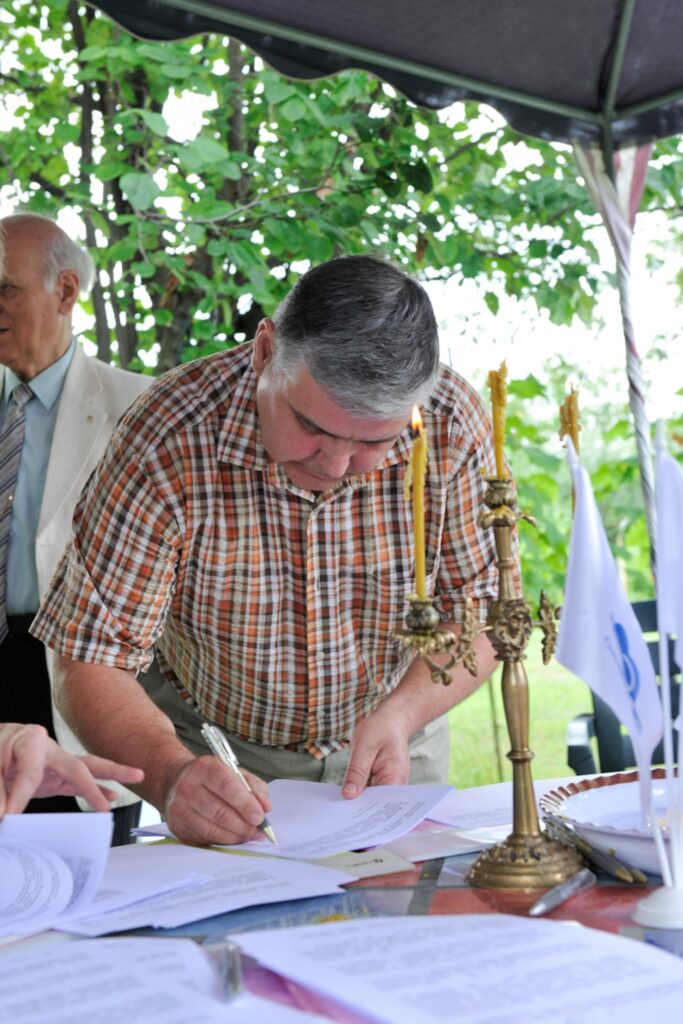 Arī Tālis Jaunzemis ir manifesta  līdzautoru un parakstītāju vidū. Dokumentu tulkos latviešu valodā un popularizēs Latvijas sabiedrībā.
Autors: publicitātes foto