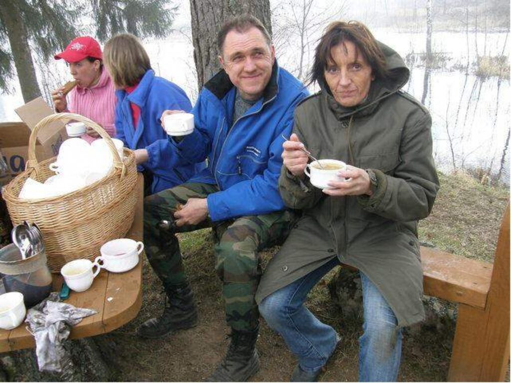 Gaidis Bogdanovs (centrā) atzīst, ka vēl daudz jāmācās, tāpēc nekautrējas padomu prasīt kā bijušajiem, kā arī citu pagastu vadītājiem. 
Autors: No personīgā arhīva