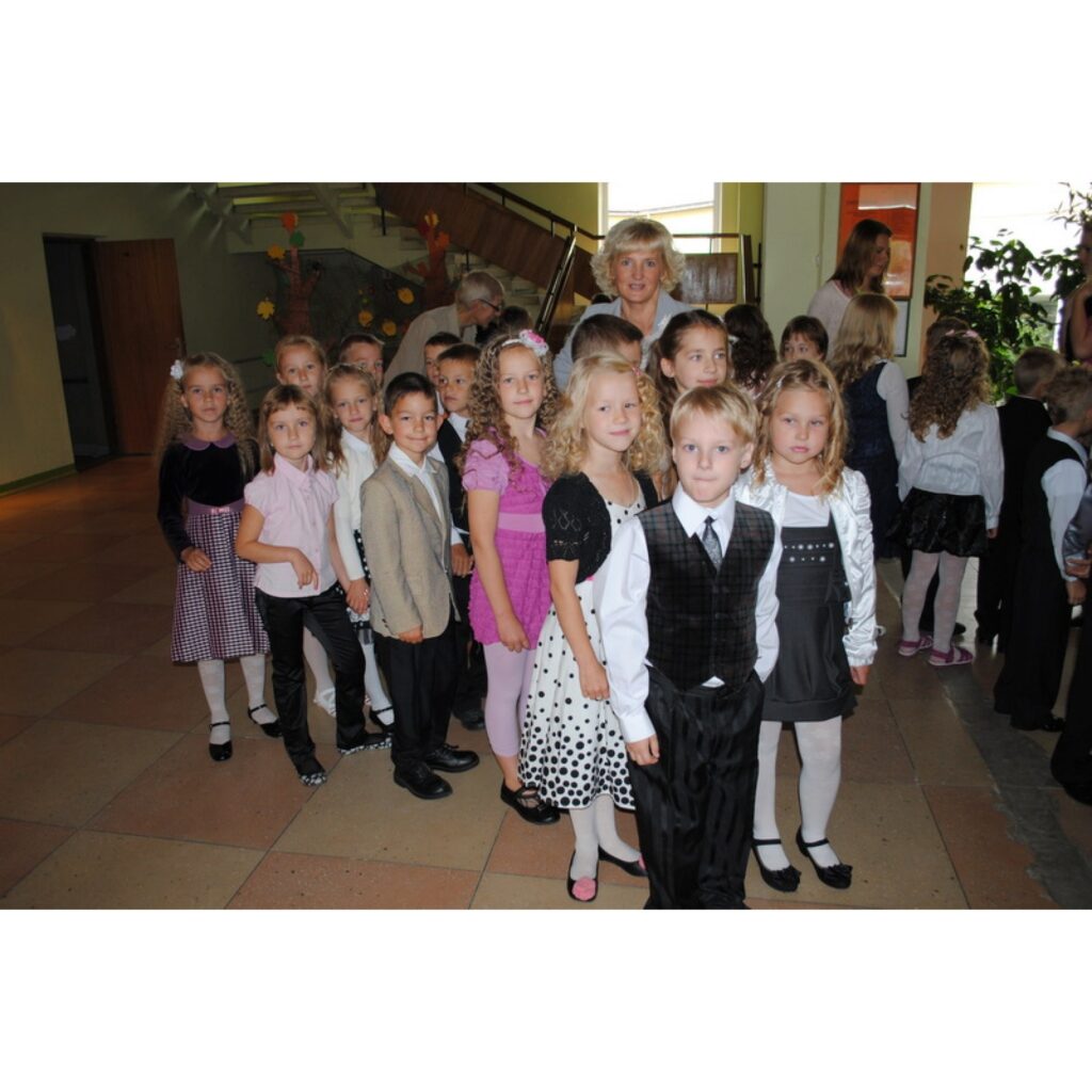 Zinību diena Smiltenes Trīs pakalnu pamatskolā.
Autors: Santa Sinka