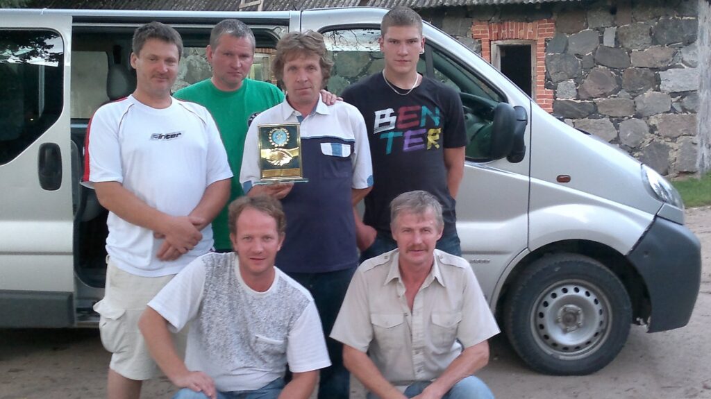 Jau otro gadu  novusa kluba “Variņi” sportisti izcīnīja ceļojošo kausu sacensībās Igaunijas pilsētā Vīlandē.
Autors: No personīgā arhīva