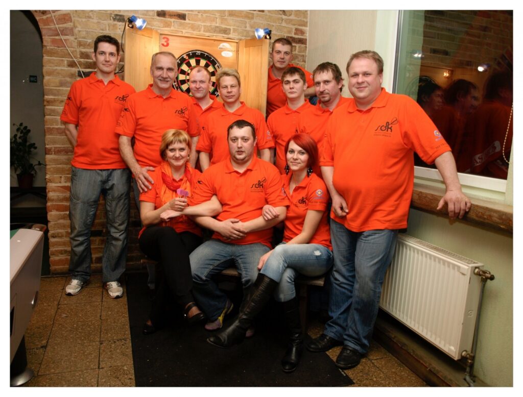 : Biedrības “Smiltenes Darts Klubs” biedri reizi mēnesī pulcējas Silvā, kur notiek Smiltenes atklātais čempionāts šautriņu mešanā. Šonedēļ tika aizvadīta jaunās sezonas otrā kārta. 
Autors: no personīgā arhīva
