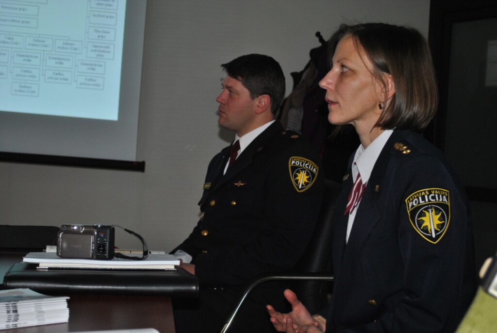Pirms  Policijas dienas ar žurnālistiem tikās Valsts policijas Vidzemes reģiona policijas pārvaldes augstākās amatpersonas. 
Autors: Sandra Pētersone