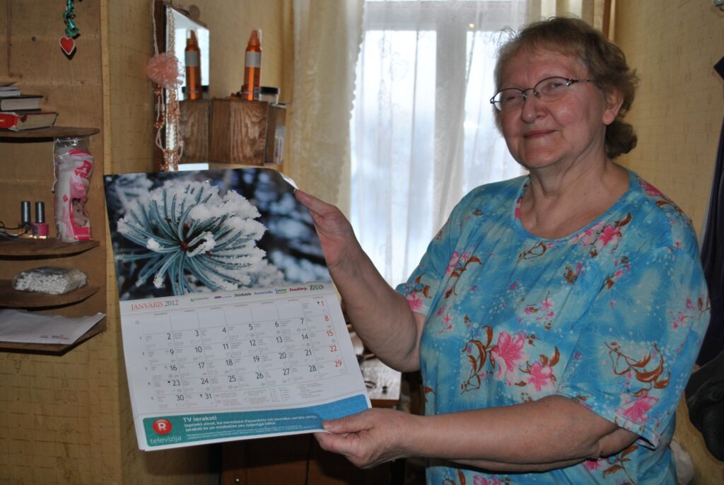 Solīto dāvanu - kalendāru 2012. gadam - jau saņēmusi un slavē “Ziemeļlatvijas” abonente, Smiltenes pagasta iedzīvotāja Biruta Kritnere. Iespēja iegūt kalendāru nu tiek dota vēl citiem lasītājiem. 
Autors: Sandra Pētersone