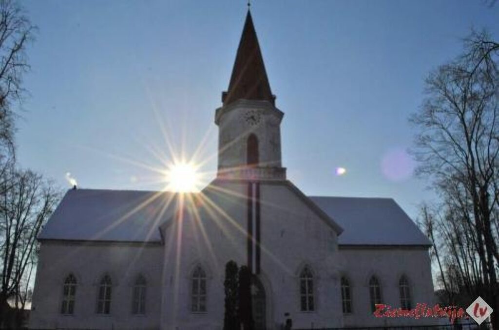 Aluksniesiem.lv raksta attēla aizvietotājs