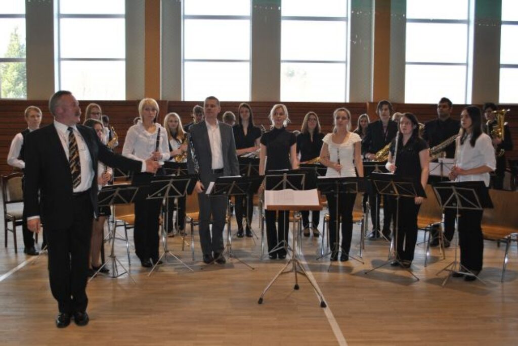 Smiltenes ģimnāzijas pūtēju orķestris (diriģents Pēteris Vilks) Vidzemes novada skatē ieguva visvairāk punktu un ir viens no labākajiem kolektīviem Latvijā savā grupā.
Autors: Sandra Pētersone