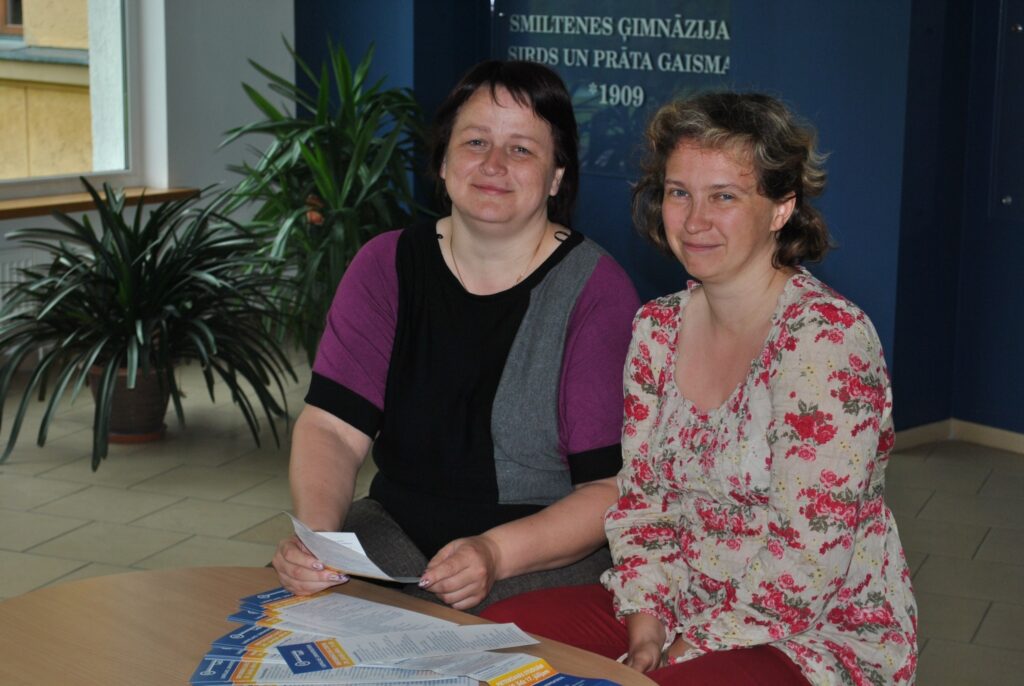 Smiltenes ģimnāzijas skolotājas Inguna Kondratjeva (no kreisās) un Inga Savicka ir vienīgās pedagoģes mūsu puses novados, kuru darbam piešķirts augstākās kvalitātes zīmols.
Autors: Sandra Pētersone