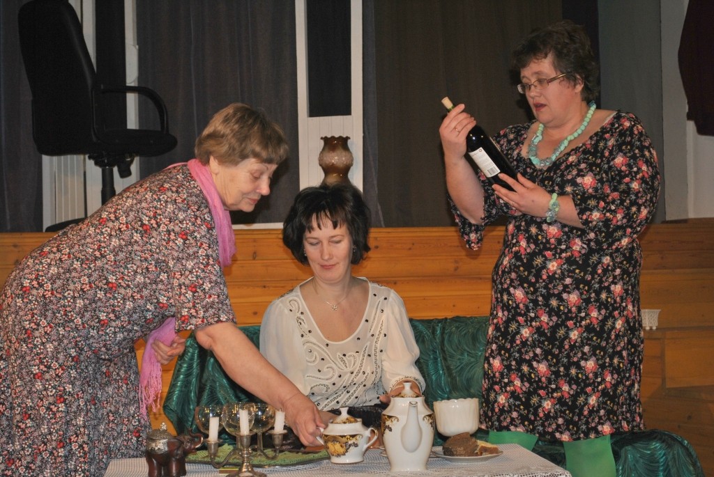 Autors: Smiltenes novada amatieru teātru skatē šodien pirmais savu jaunāko iestudējumu rādīja Palsmanes paga