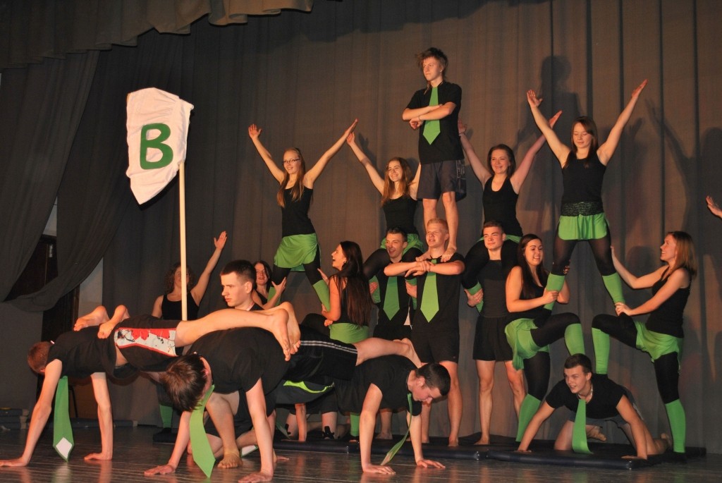 10. - 12 .klašu grupā uzvarēja 12. b klase. 
Autors: SANDRA PĒTERSONE