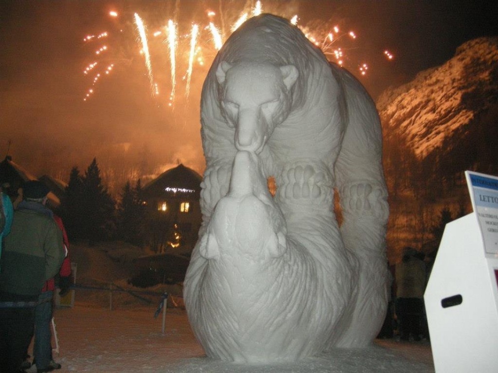 Autors: PUBLICITĀTES