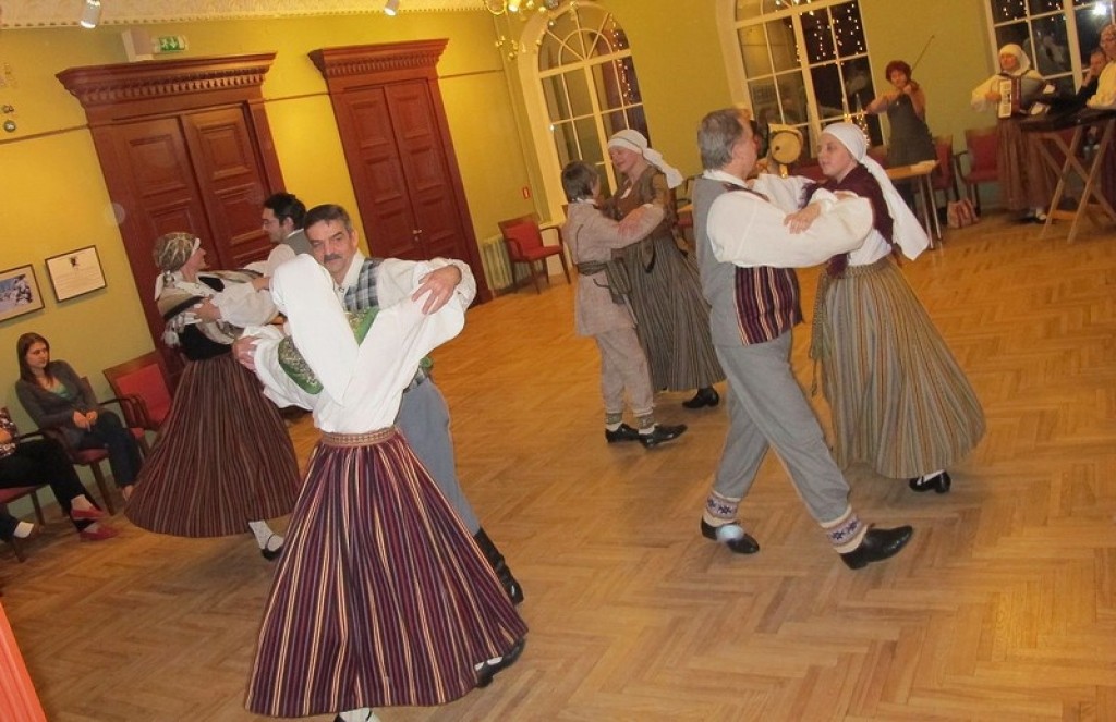 Autors: PUBLICITĀTES