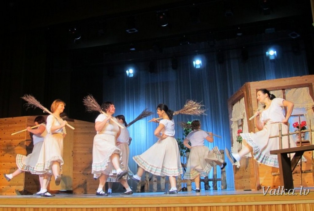 Autors: PUBLICITĀTES