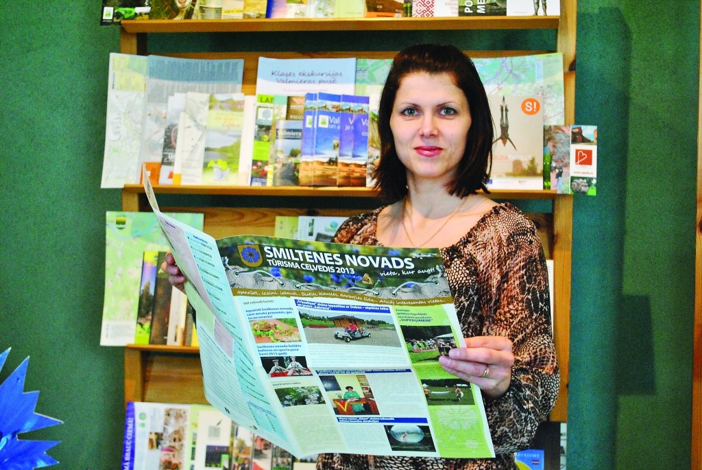 Ar jauno ceļvedi Smiltenes novadu var iepazīt arī caur garšu un smaržu, teic novada tūrisma informācijas centra vadītāja Sanda Veismane. 


Autors: FOTO: SANDRA PĒTERSONE