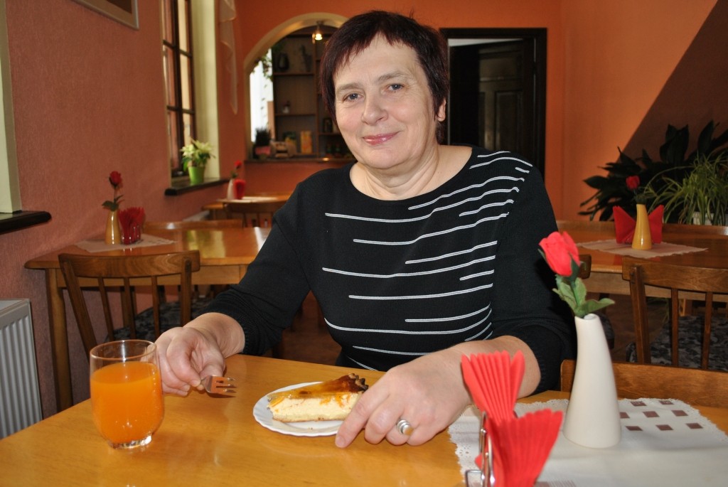 Viens no smiltenietes Ineses Bediķes “firmas” ēdieniem ir siera un biezpiena kūka. Tās recepti viņa  atklāj arī “Ziemeļlatvijas” lasītājiem
Autors: SANDRA PĒTERSONE