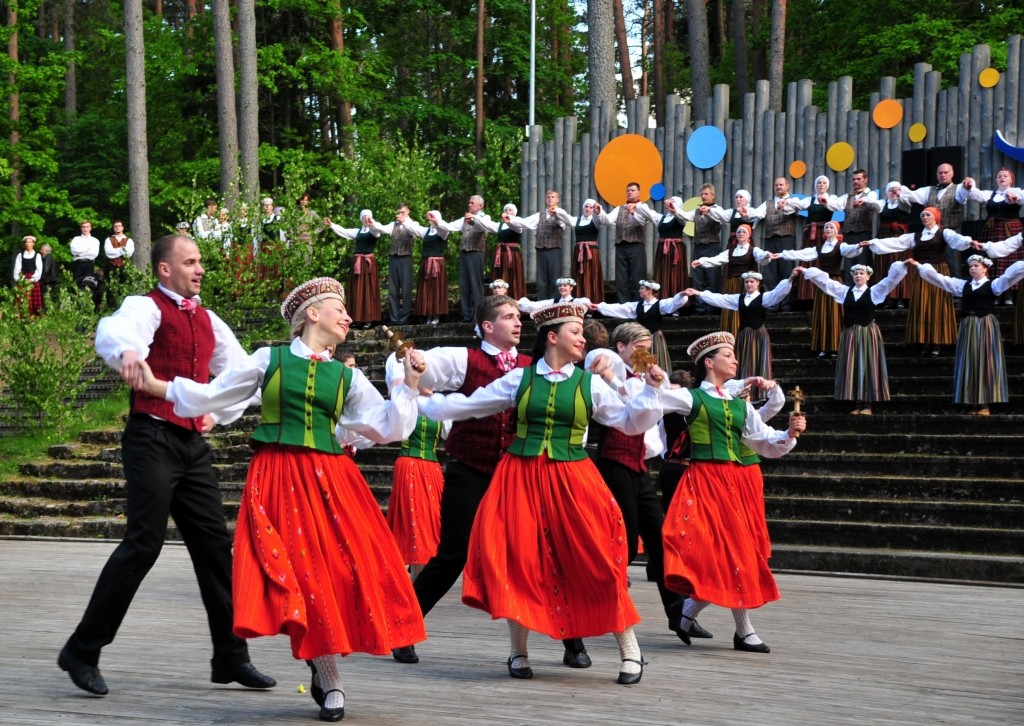 Autors: PUBLICITĀTES